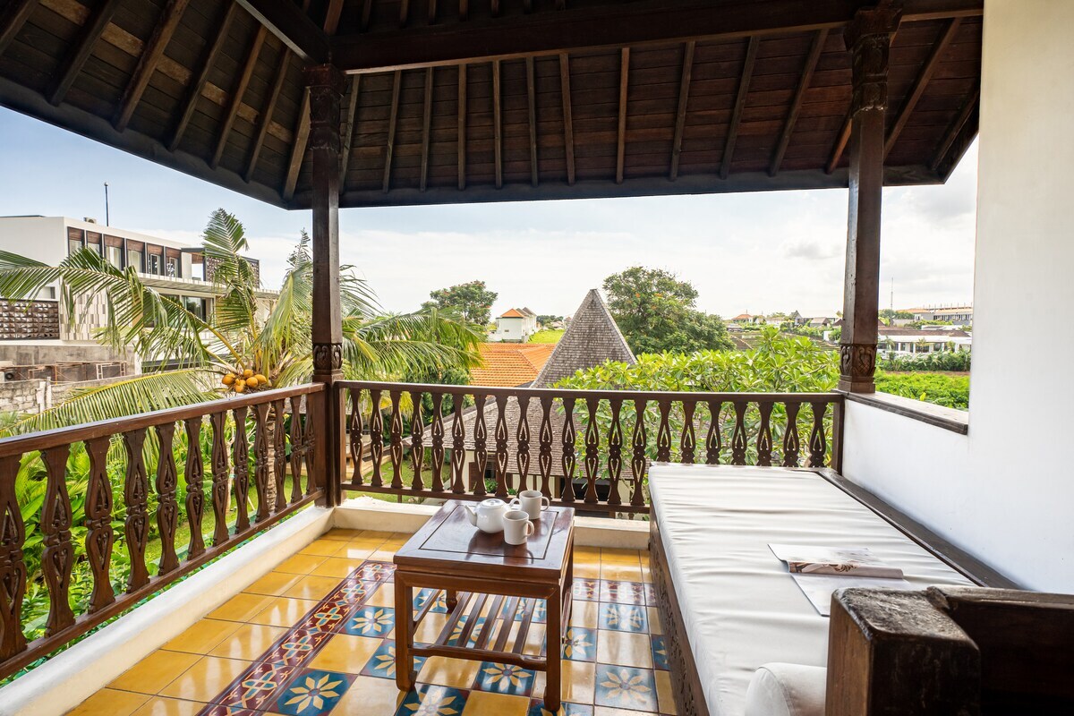 Authentic 5BR Lux Villa w/ HugePool in Canggu 7