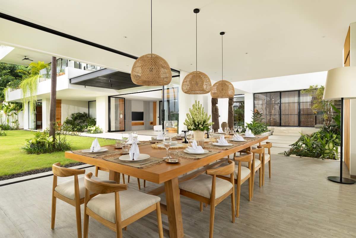 Designer 6BR Arita Villa Canggu|Huge Garden & Pool 17