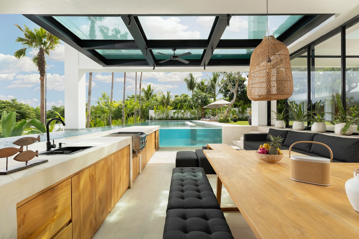 Designer 6BR Arita Villa Canggu|Huge Garden & Pool 21