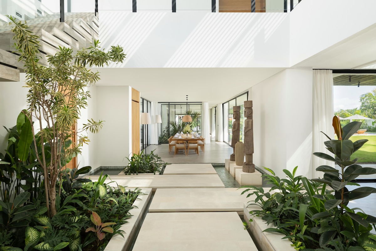 Designer 6BR Arita Villa Canggu|Huge Garden & Pool 23