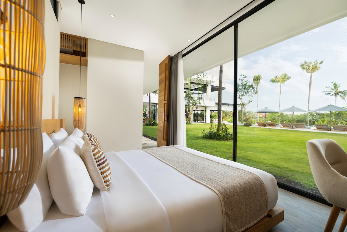 Designer 6BR Arita Villa Canggu|Huge Garden & Pool 7