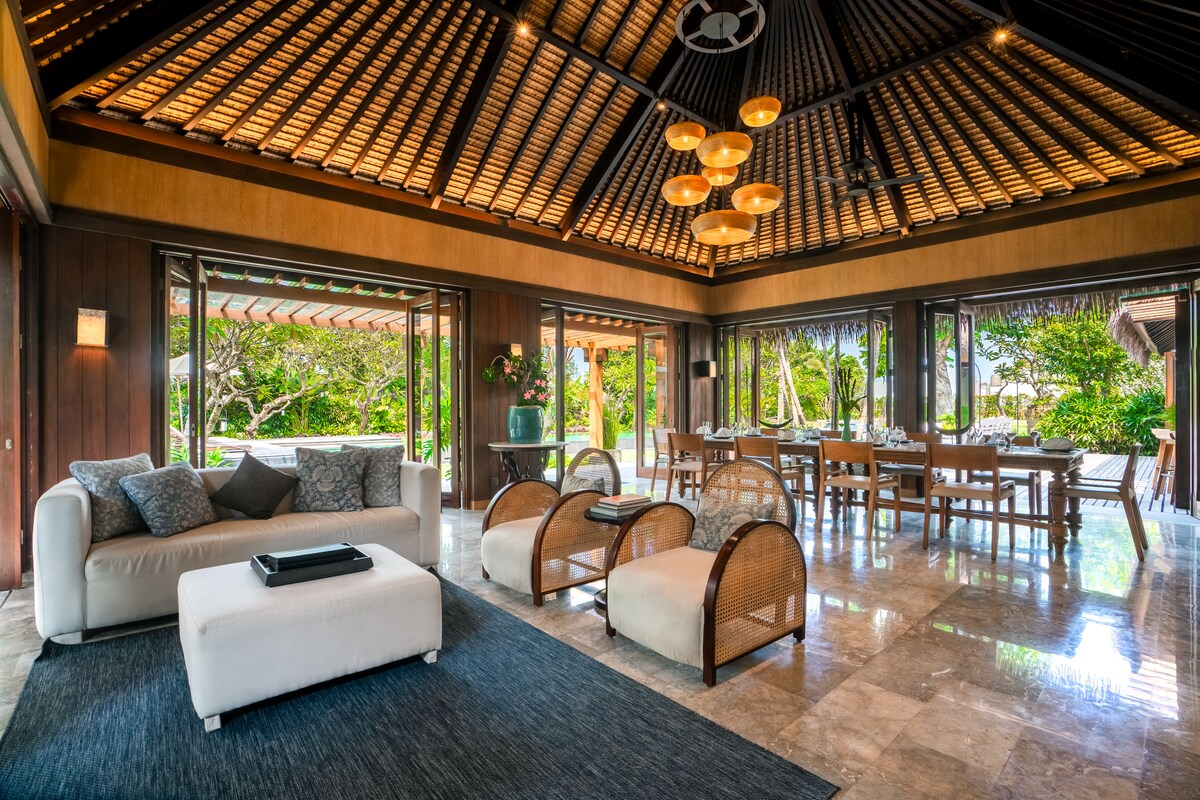 5BR Villa Bangkuang|Huge Pool & Lawn|Near Canggu 5