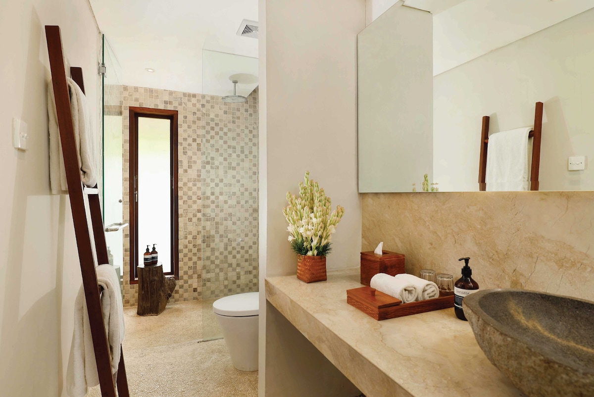 Spacious 5BR Villa Nelayan Canggu|Walk to Beach 21