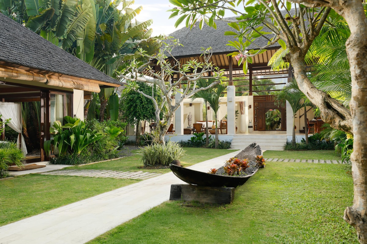 Spacious 5BR Villa Nelayan Canggu|Walk to Beach 30