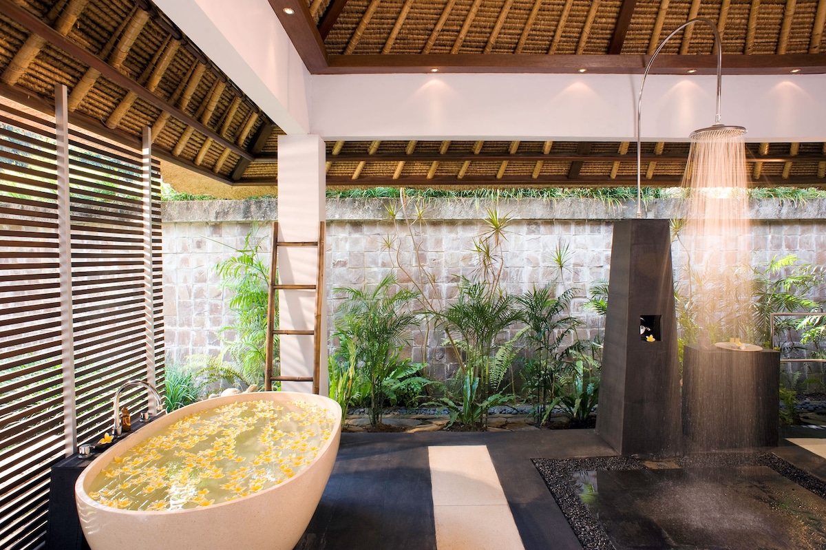 Lush 1BR Pool Suite, 20 Mins Ride to Canggu 11