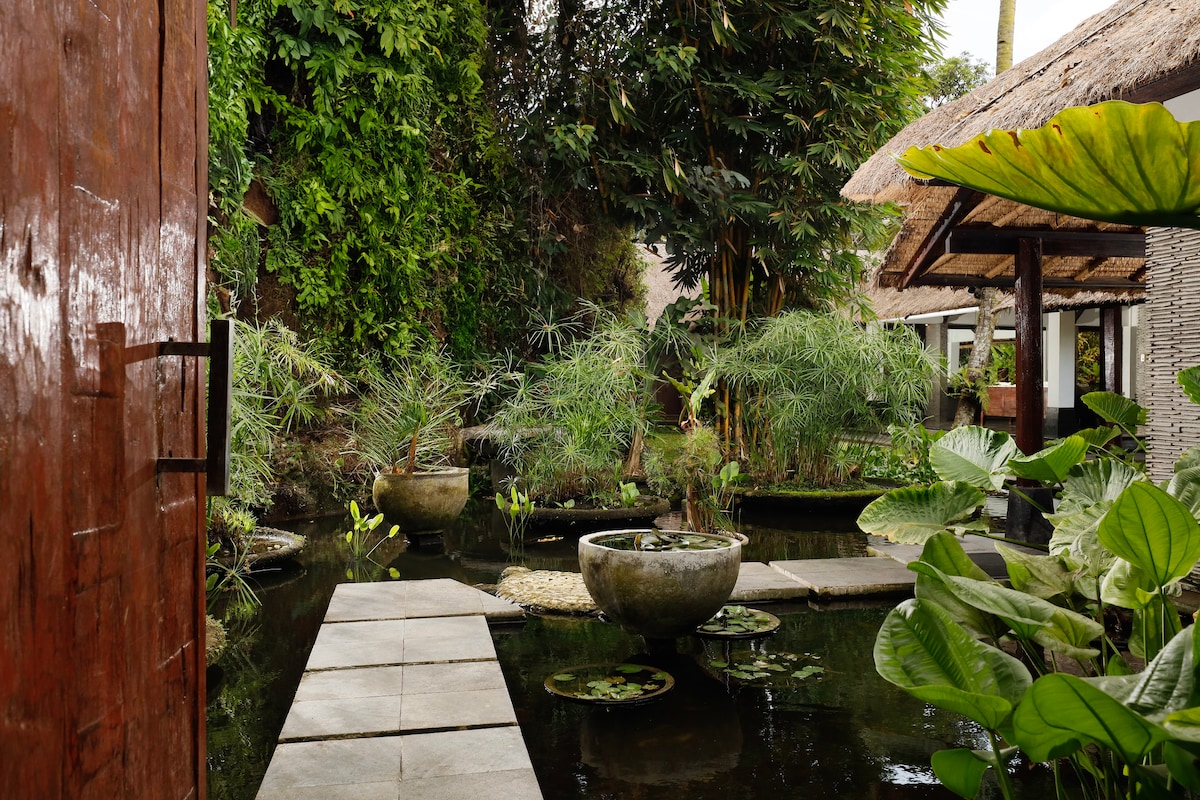 Lush 1BR Pool Suite, 20 Mins Ride to Canggu 12