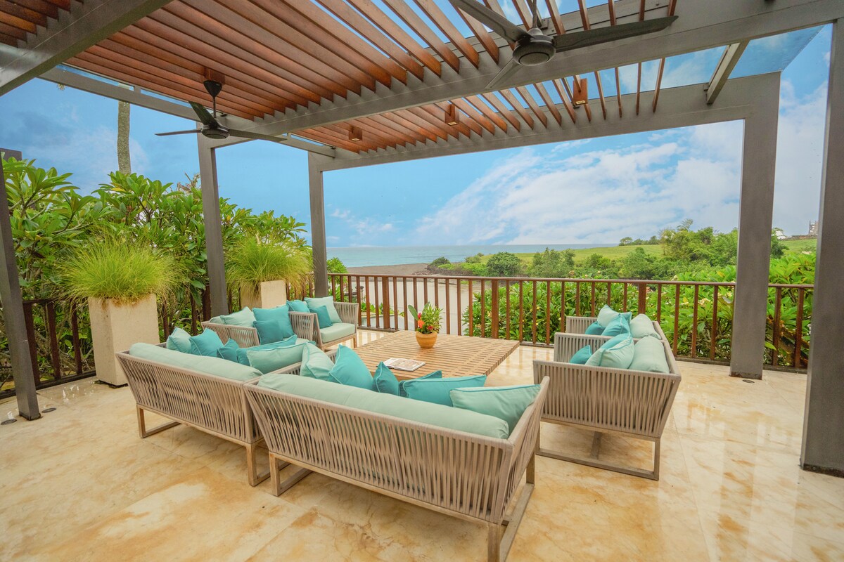 4BR Villa Omekai|Oceanfront|Big Lawn|Near Canggu 2