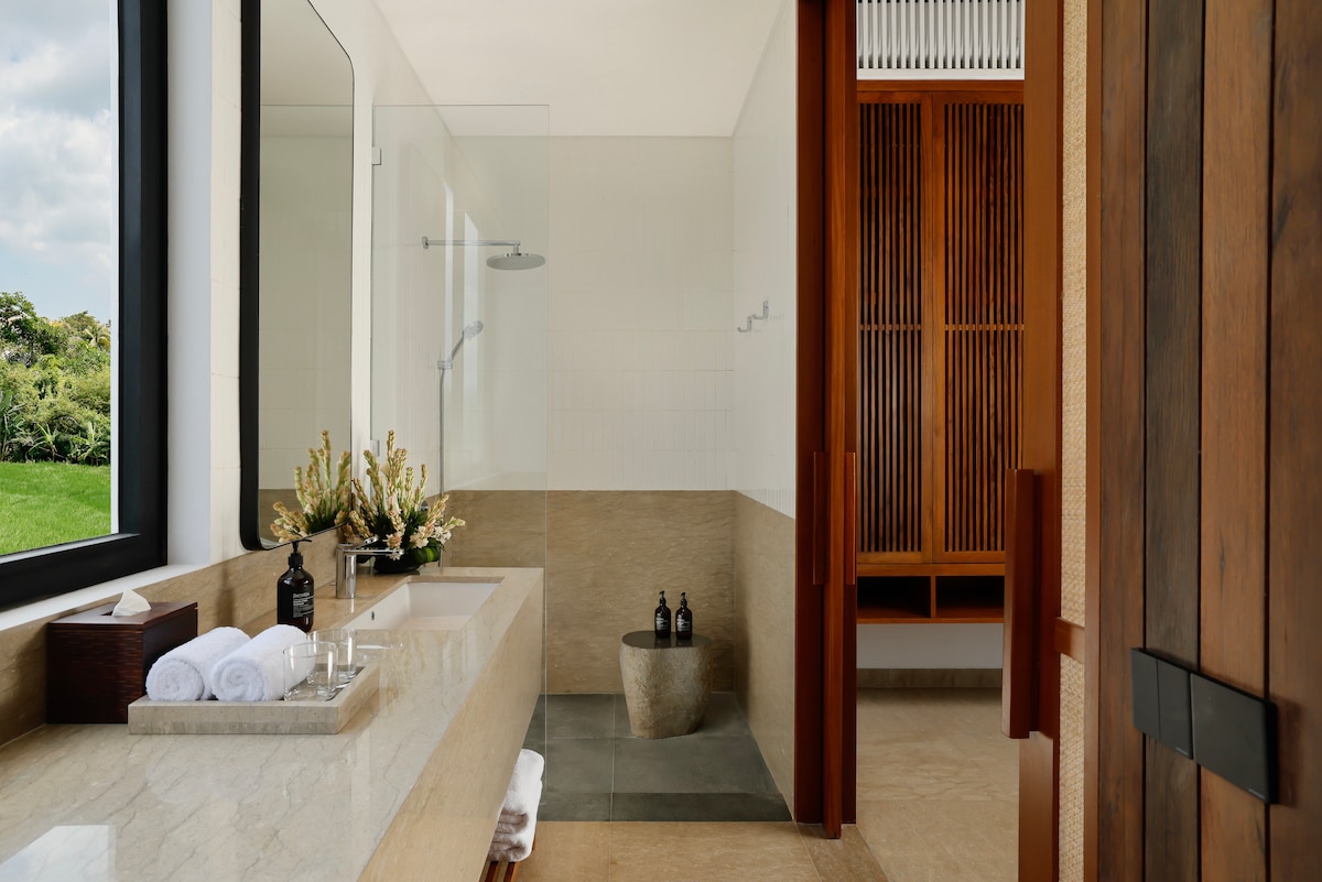 7BR Uma Santai Canggu|Private Pool|Gym|Near Beach 10