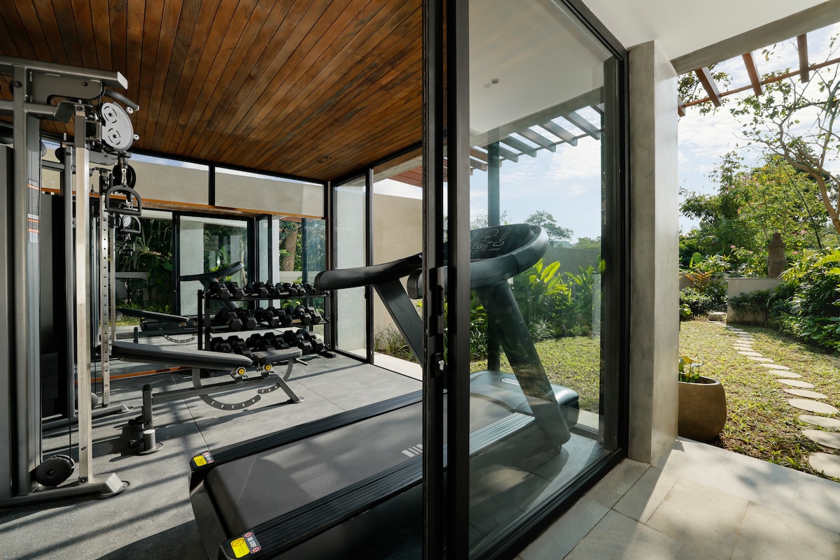 7BR Uma Santai Canggu|Private Pool|Gym|Near Beach 19