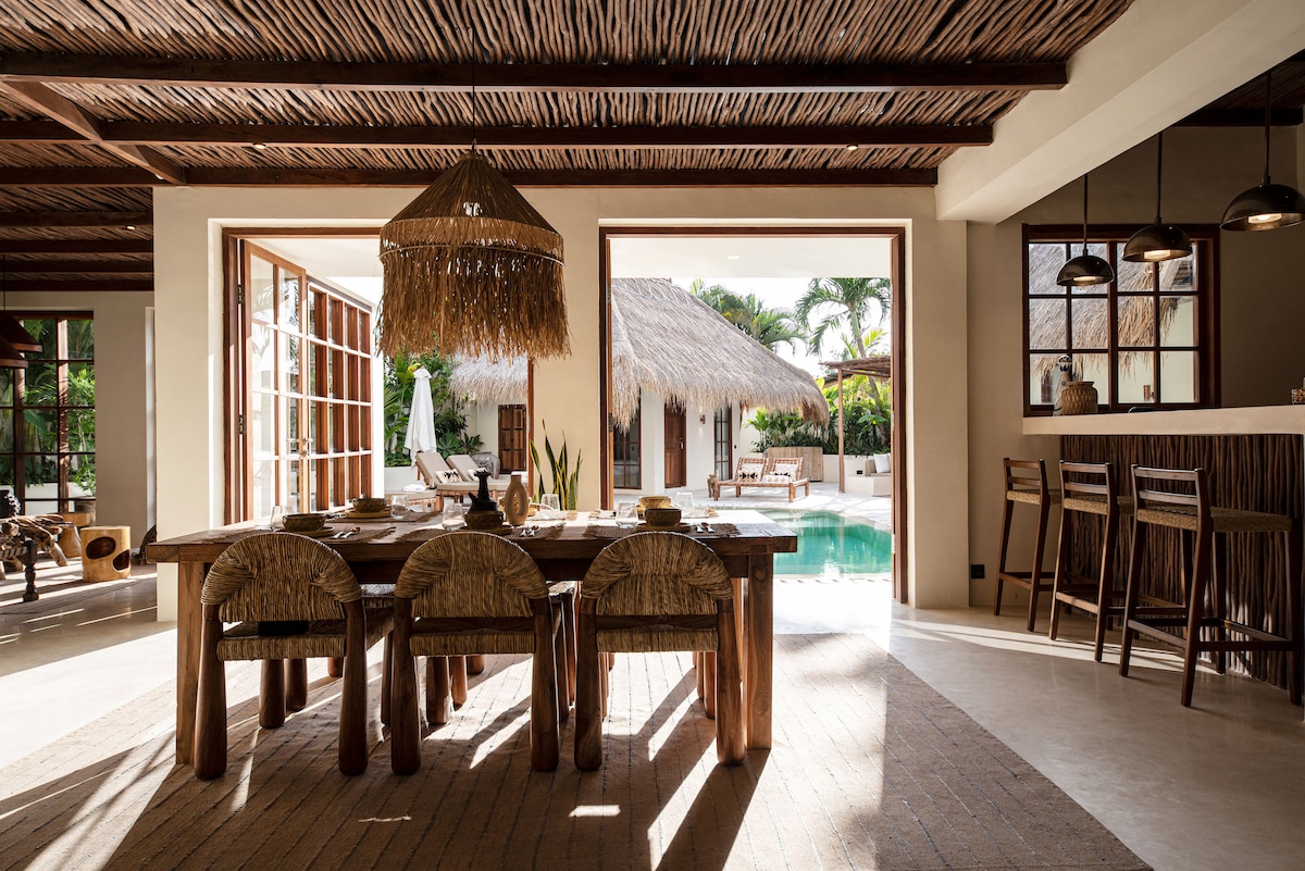 4 Bedroom Designer Bohemian Villa with Full Staff 20