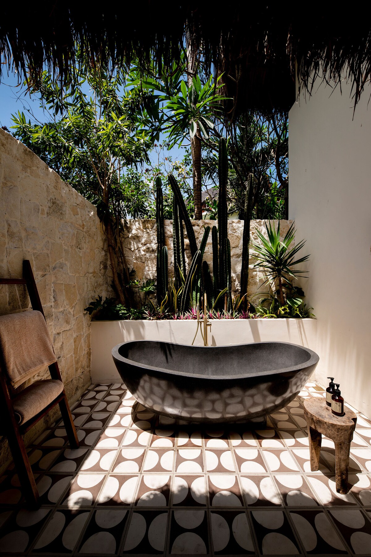 4 Bedroom Designer Bohemian Villa with Full Staff 24
