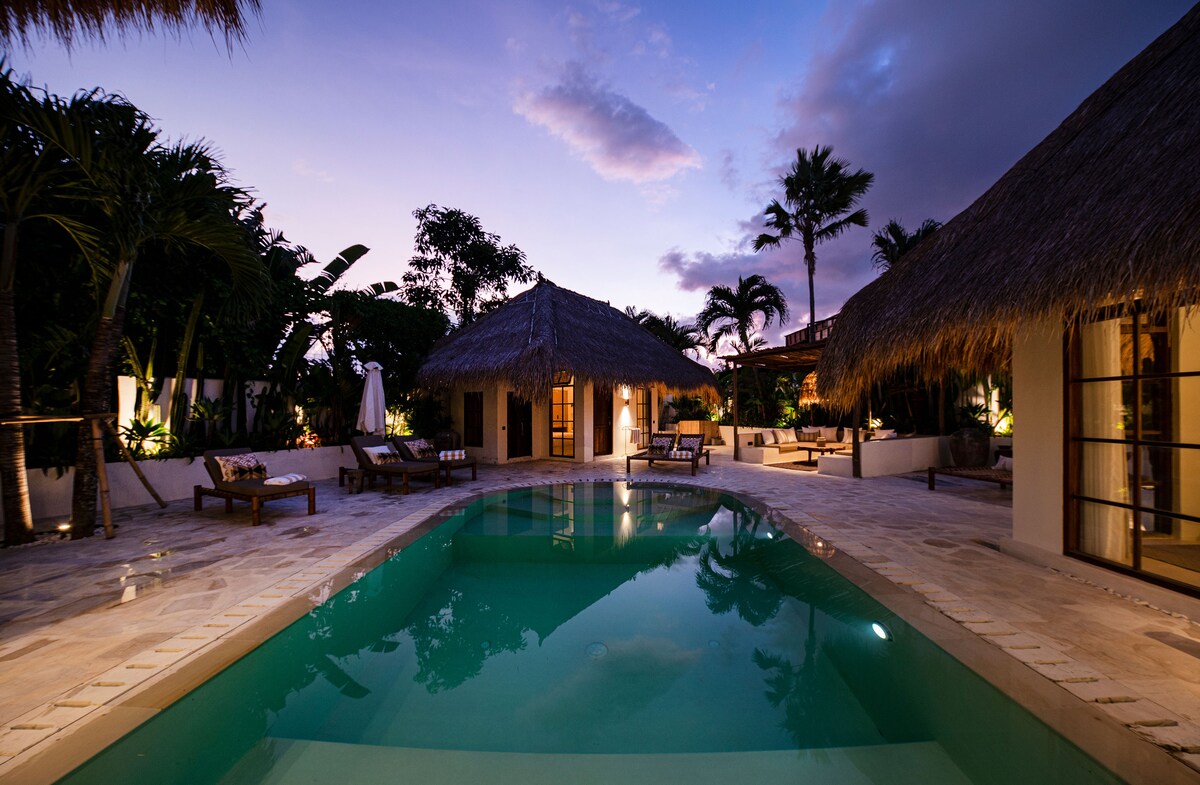 4 Bedroom Designer Bohemian Villa with Full Staff 37