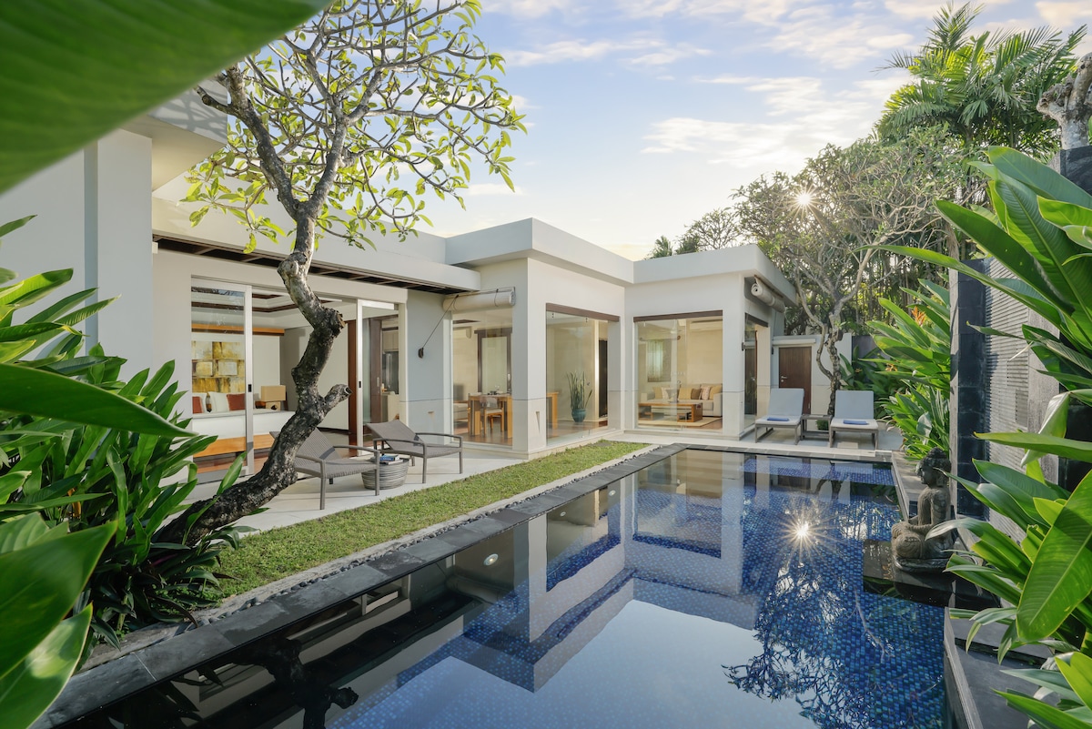 Quiet Luxury 1BR Private Pool Villa in Jimbaran 1