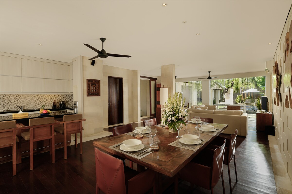 Quiet Luxury 3BR Private Pool Villa in Jimbaran 5