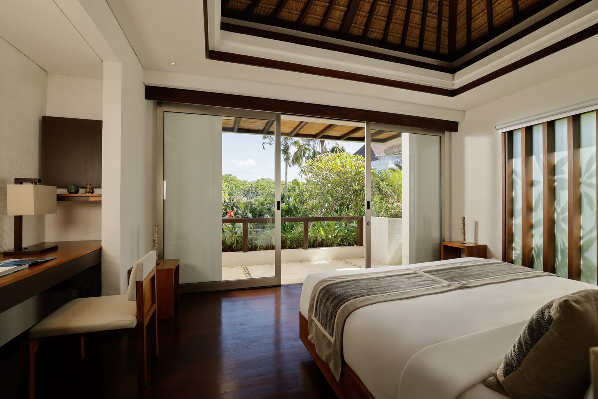 Quiet Luxury 3BR Private Pool Villa in Jimbaran 6