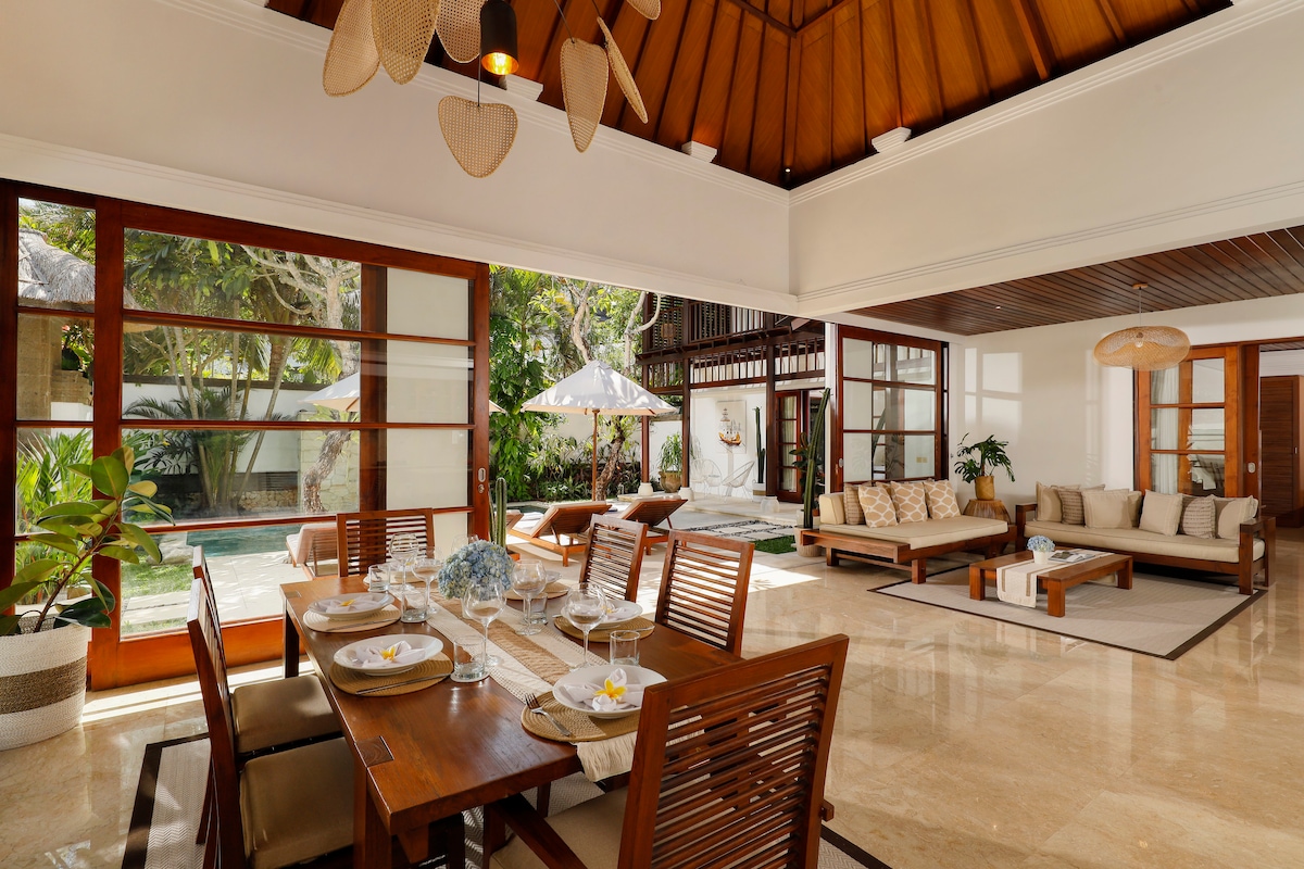 Bohemian Style 3BR Villa Near Beach in Jimbaran 4