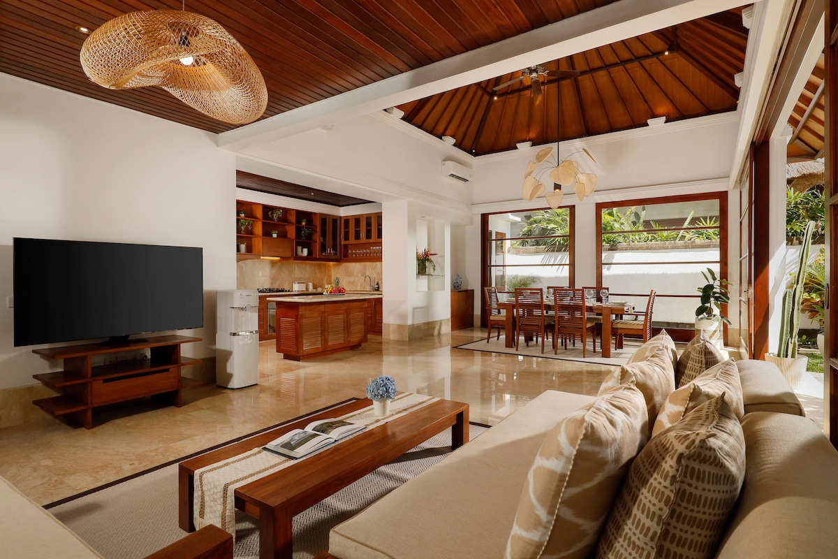 Bohemian Style 3BR Villa Near Beach in Jimbaran 5
