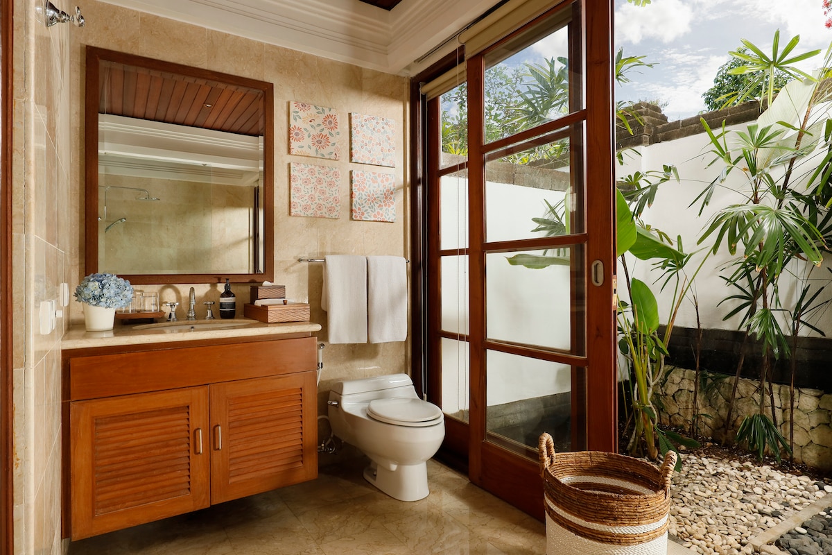Bohemian Style 3BR Villa Near Beach in Jimbaran 9