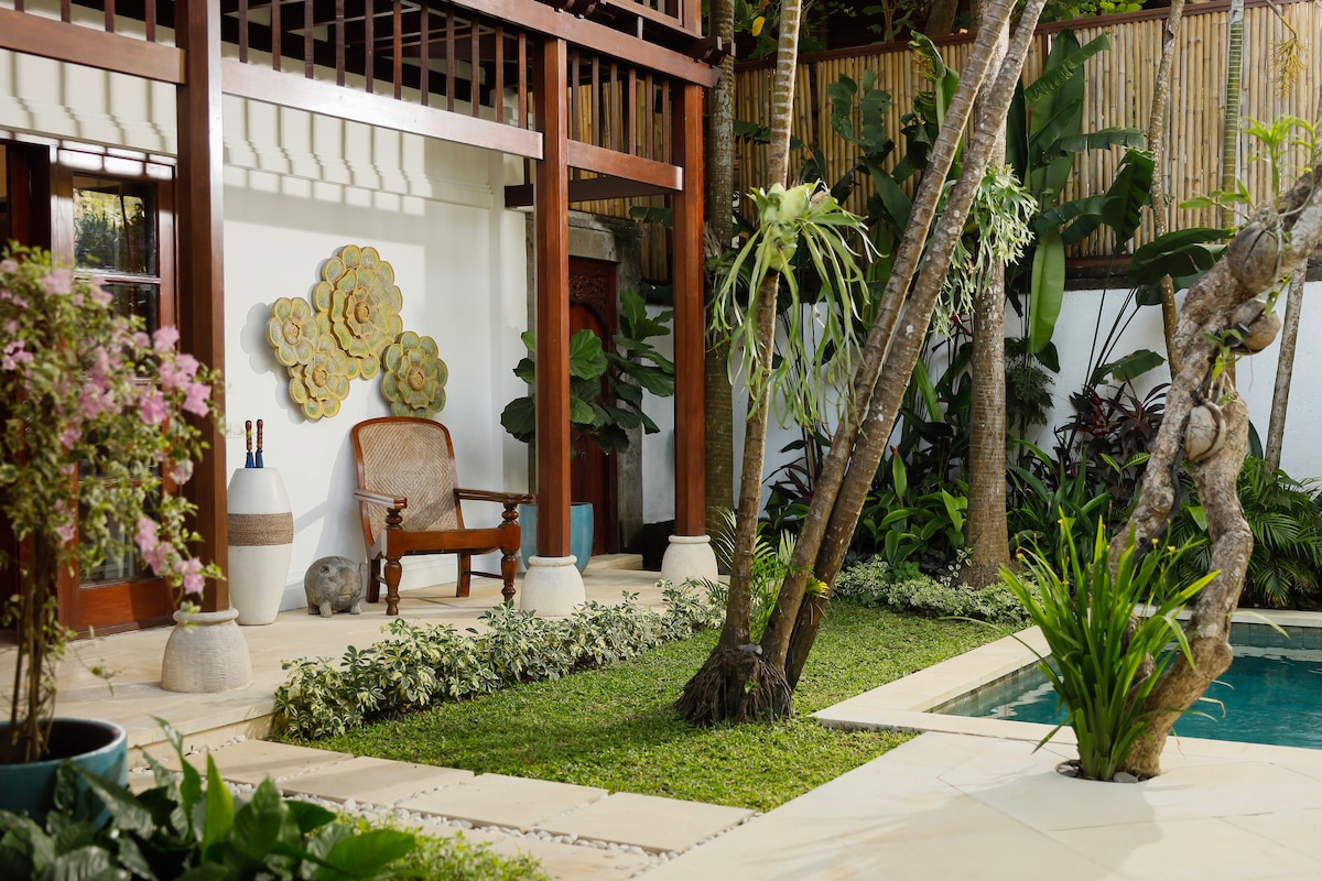 Tranquil Beachside 2BR Pool Villa Jimbaran 16