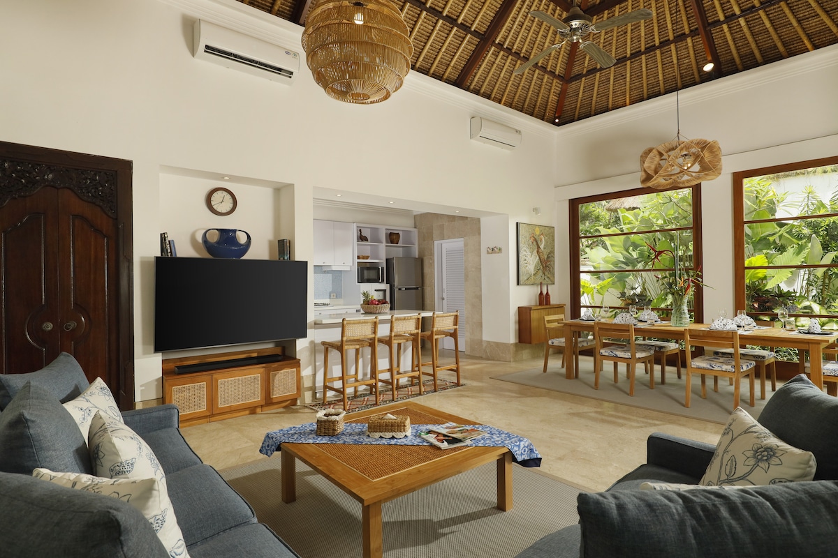Elegant Relaxing 4BR Private Pool Villa Jimbaran 1