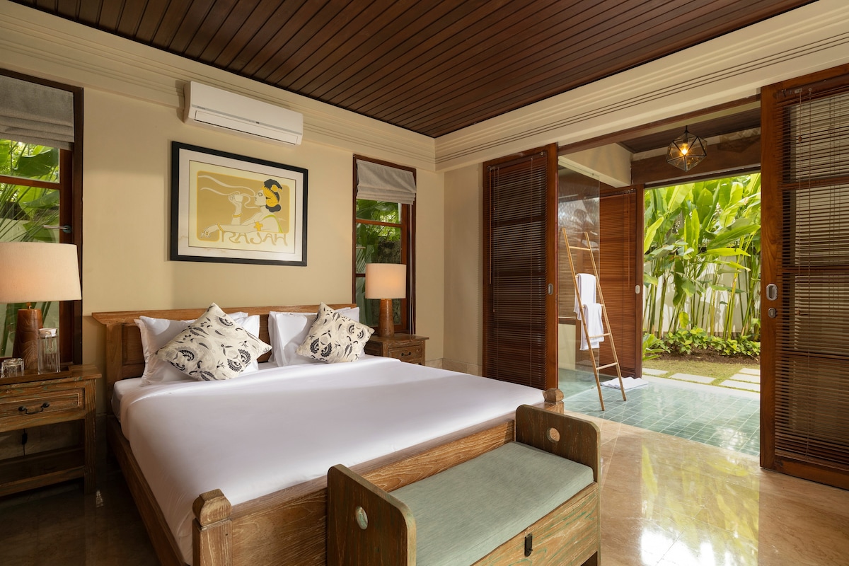 Cliffside Greenery View 3BR Pool Villa Jimbaran 13