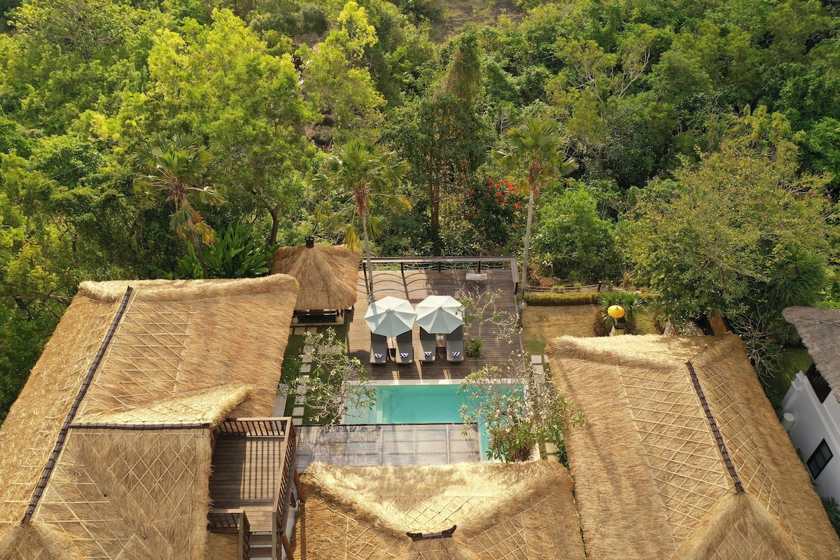 Cliffside Greenery View 3BR Pool Villa Jimbaran 22