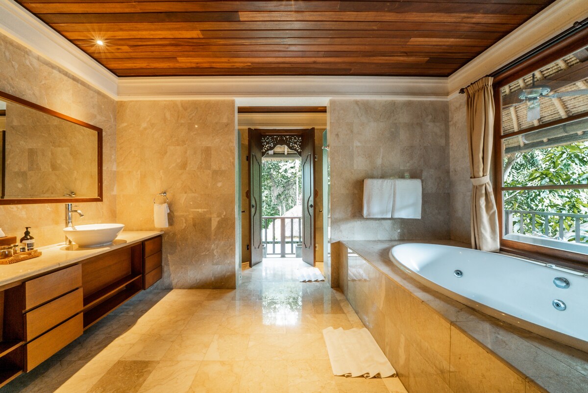 Tranquil Family Retreat 3BR Pool Villa Near Beach 15