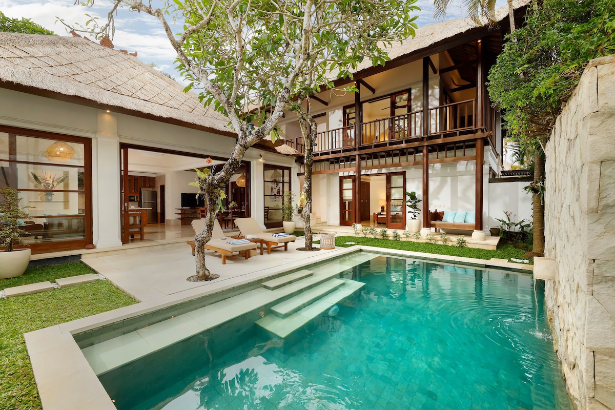 Relaxing Retreat 3BR Pool Villa Steps to Beach 1