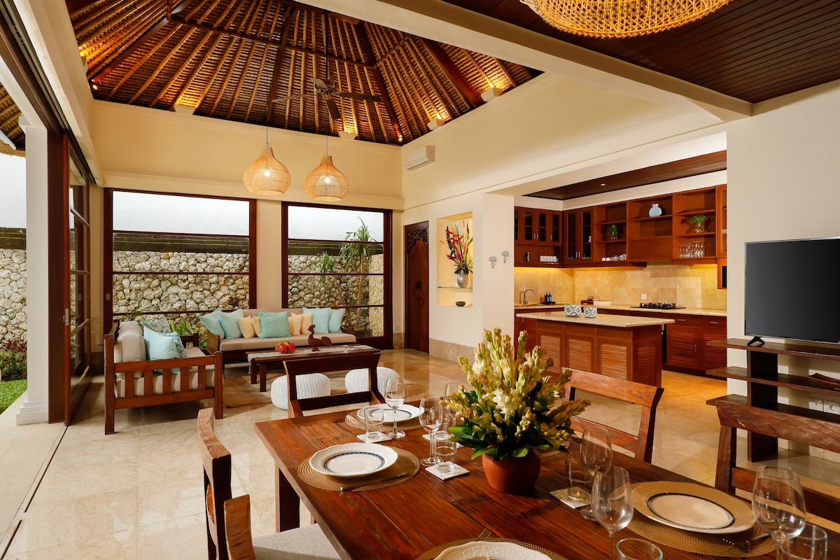 Relaxing Retreat 3BR Pool Villa Steps to Beach 4