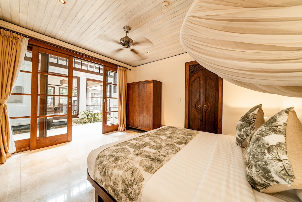 Hideaway Cliffside 3BR Pool Villa Near Beach 12