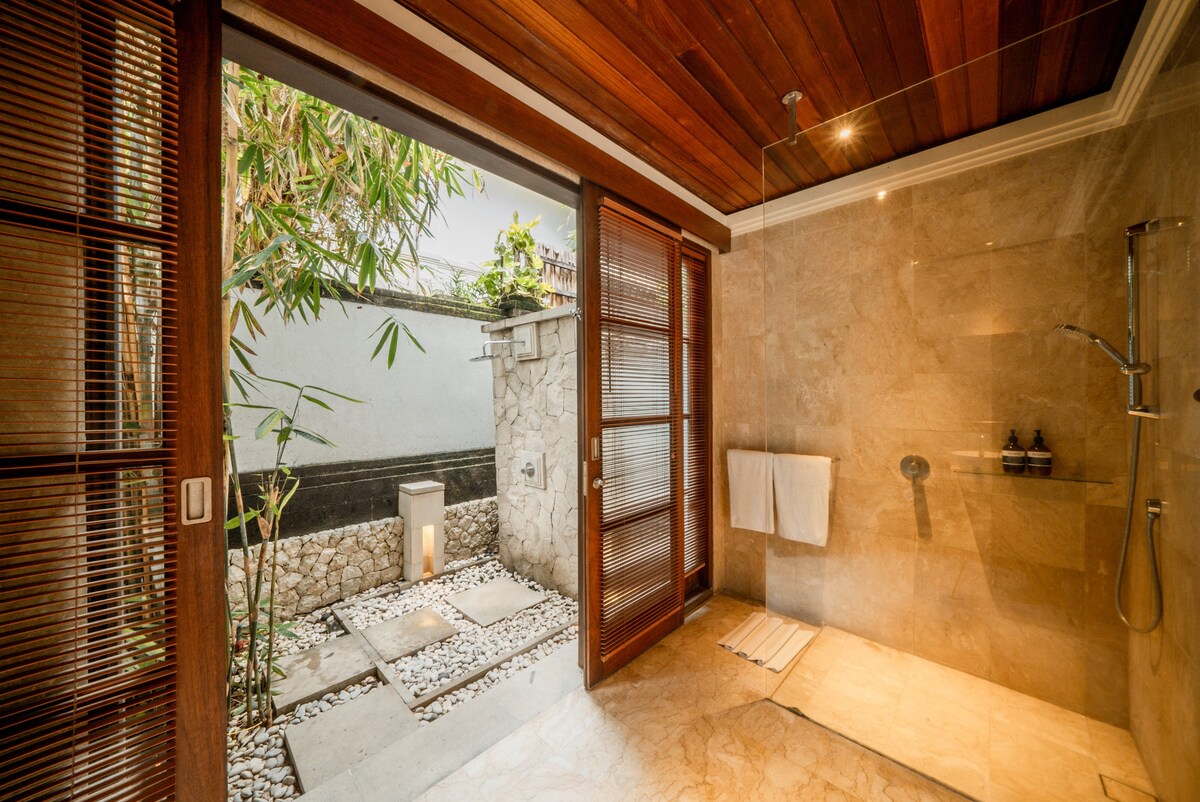 Hideaway Cliffside 3BR Pool Villa Near Beach 19