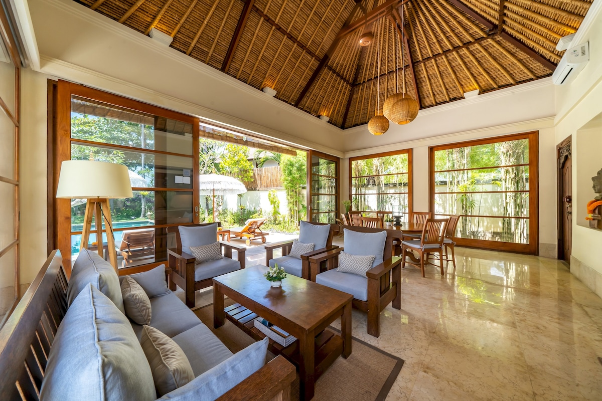 Hideaway Cliffside 3BR Pool Villa Near Beach 2