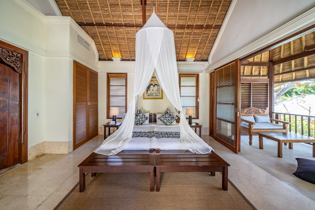 Hideaway Cliffside 3BR Pool Villa Near Beach 7