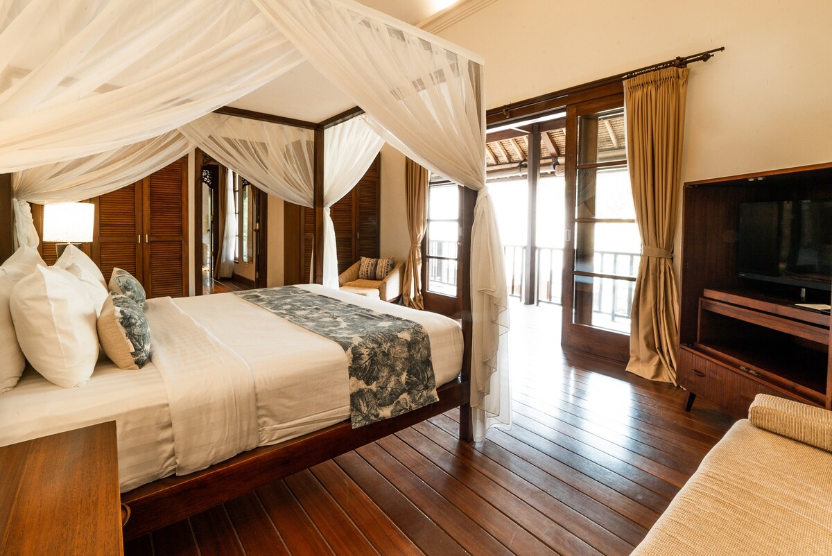 Hideaway Cliffside 3BR Pool Villa Near Beach 8
