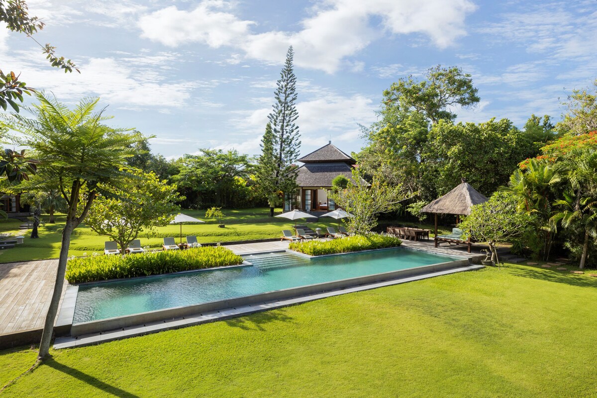 Huge 7BR Villa Amita|Massive Garden Lawn|Sleeps 18 18