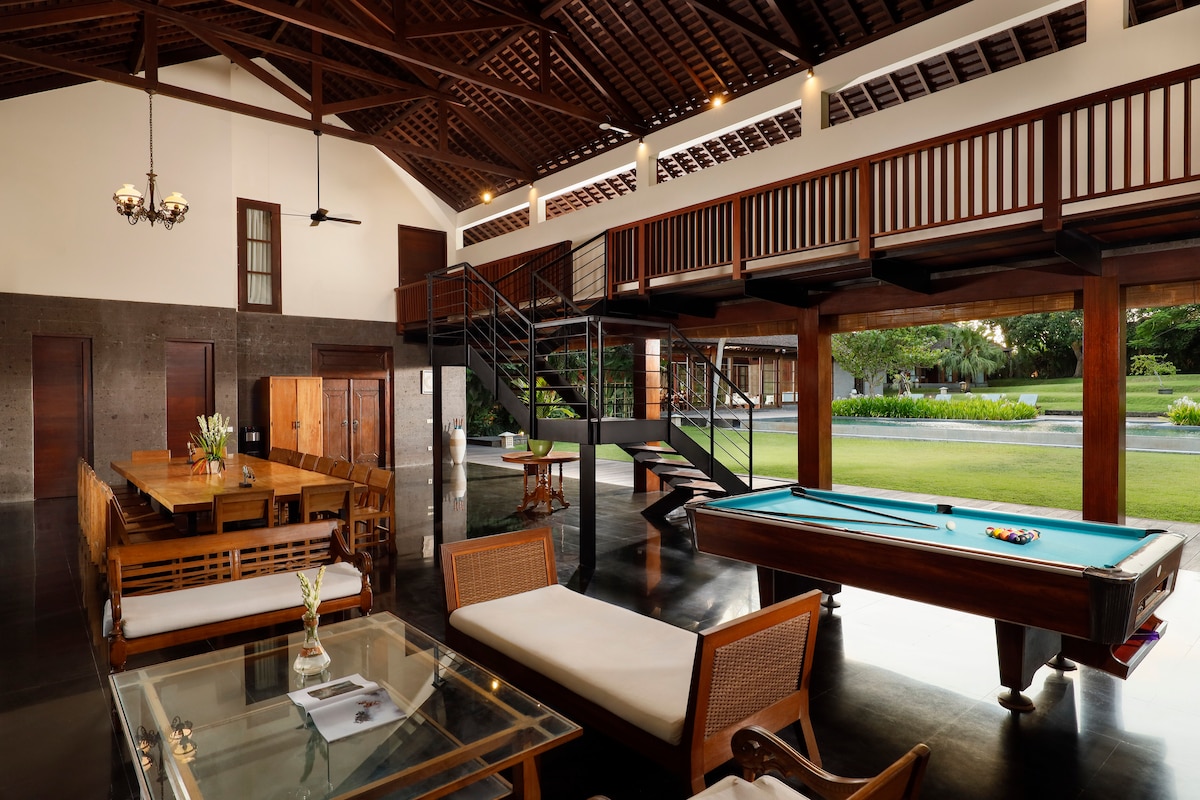 Huge 7BR Villa Amita|Massive Garden Lawn|Sleeps 18 30