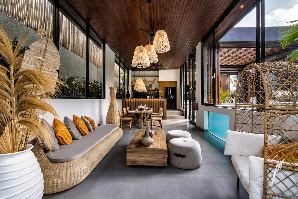 Golden Lion Embrace 3BR Villa with Pool in Ubud 1