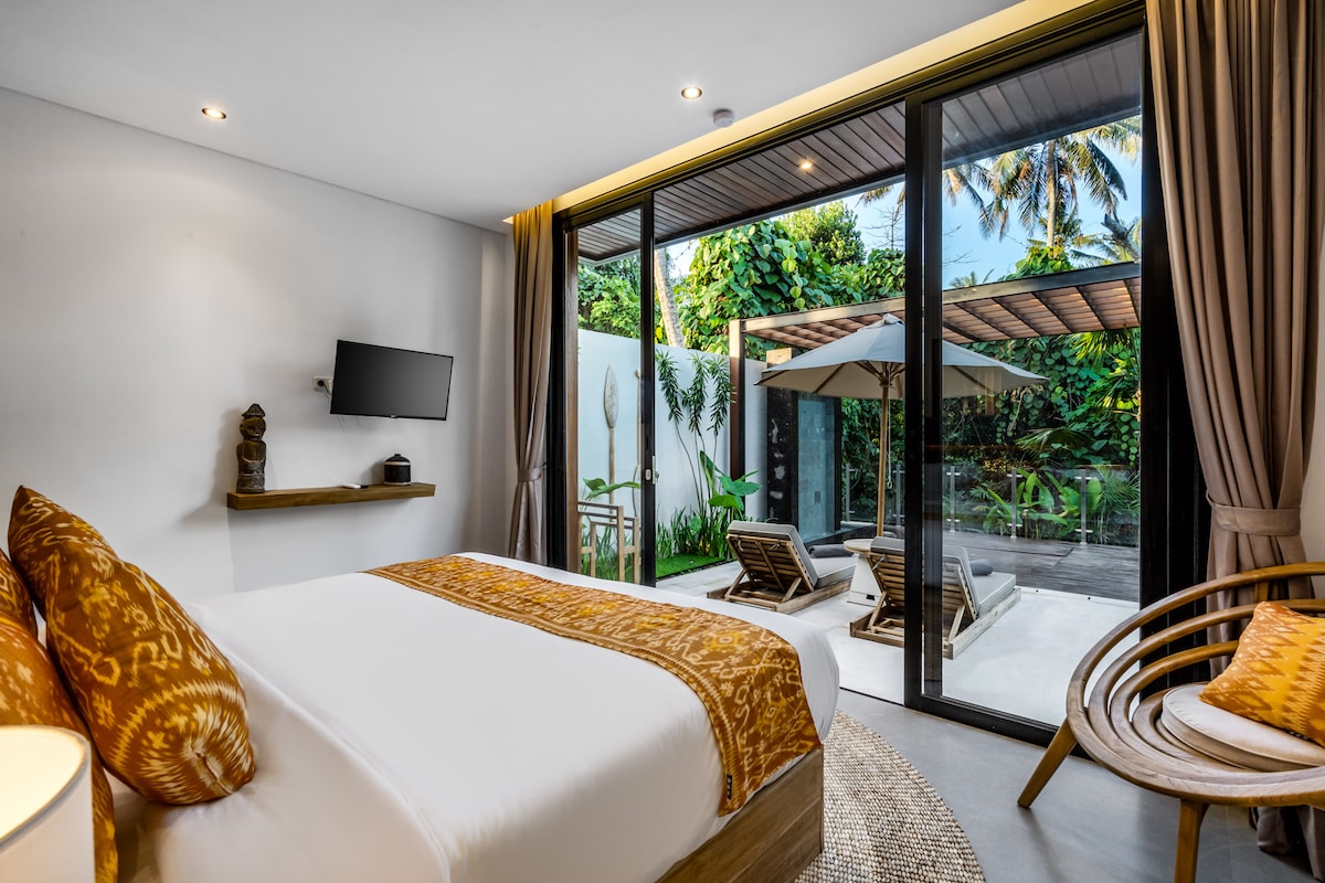 Golden Lion Embrace 3BR Villa with Pool in Ubud 10