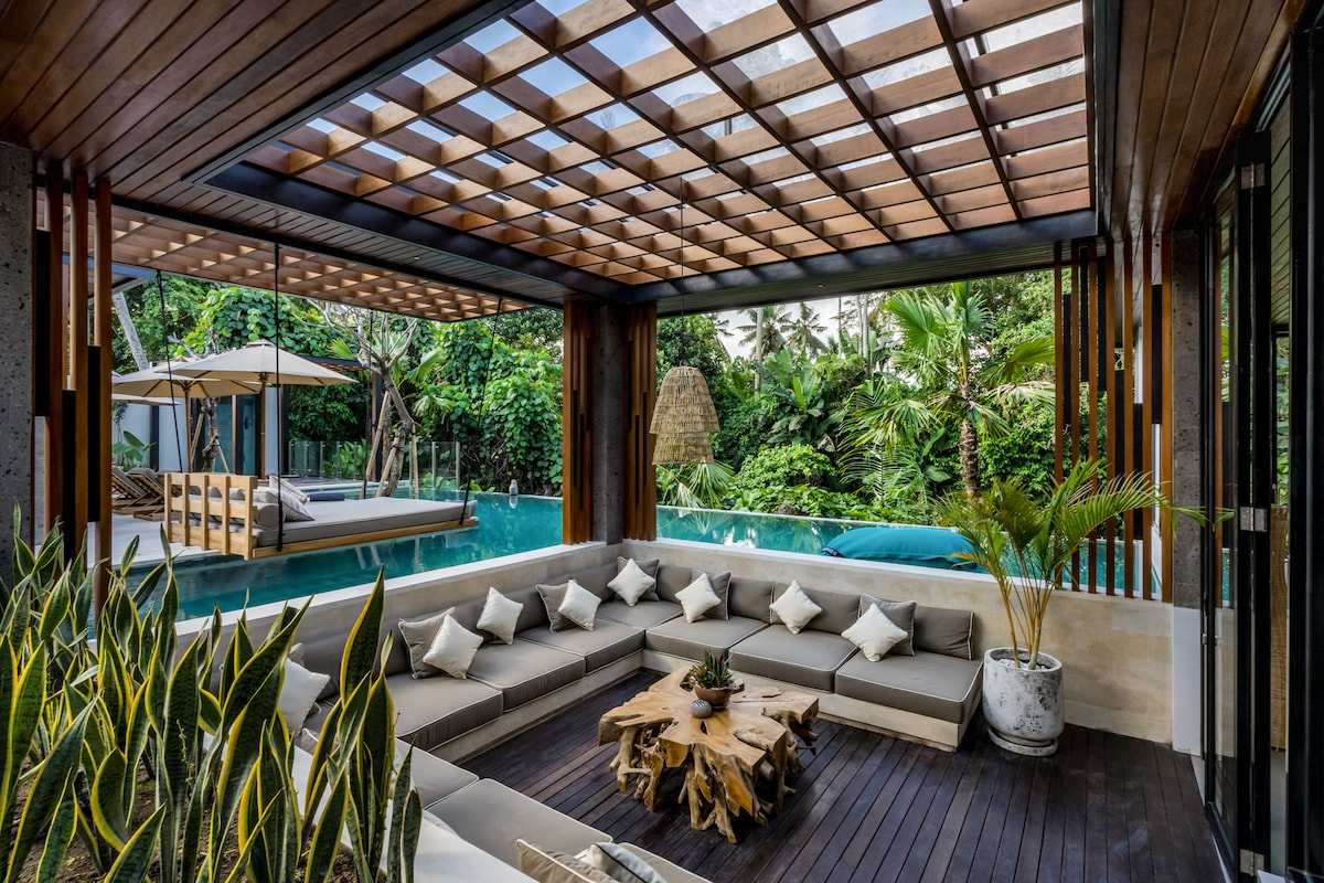 Golden Lion Embrace 3BR Villa with Pool in Ubud 16