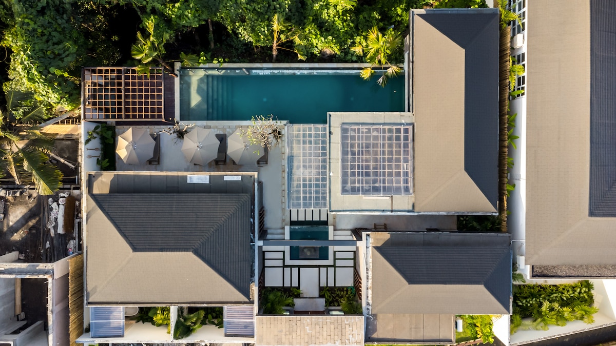 Golden Lion Embrace 3BR Villa with Pool in Ubud 17