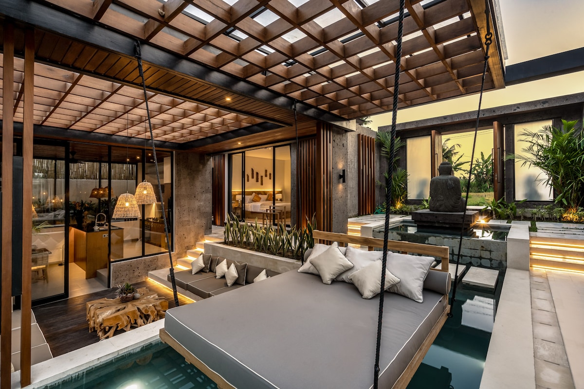 Golden Lion Embrace 3BR Villa with Pool in Ubud 20