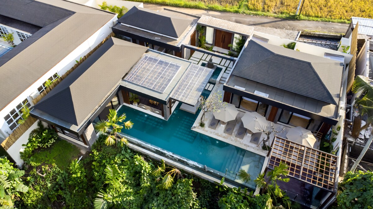Golden Lion Embrace 3BR Villa with Pool in Ubud 27