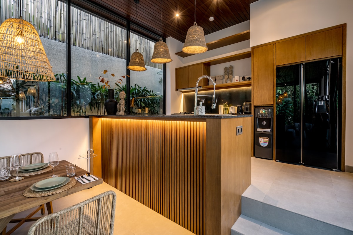 Golden Lion Embrace 3BR Villa with Pool in Ubud 3