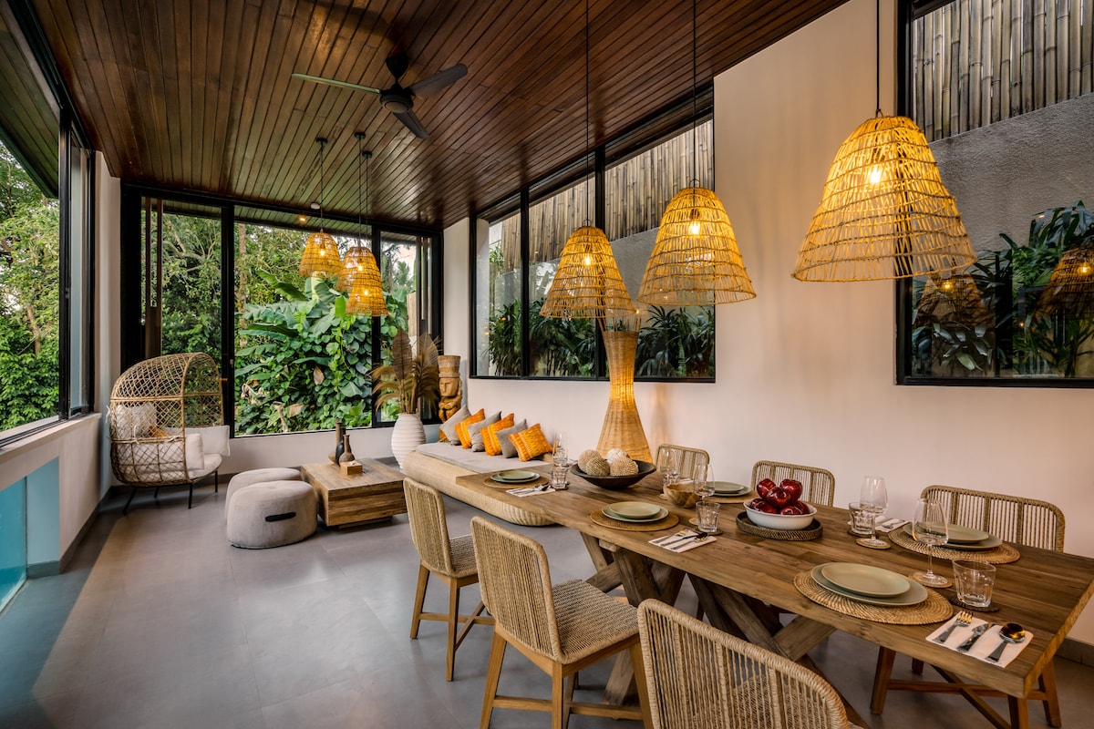Golden Lion Embrace 3BR Villa with Pool in Ubud 6