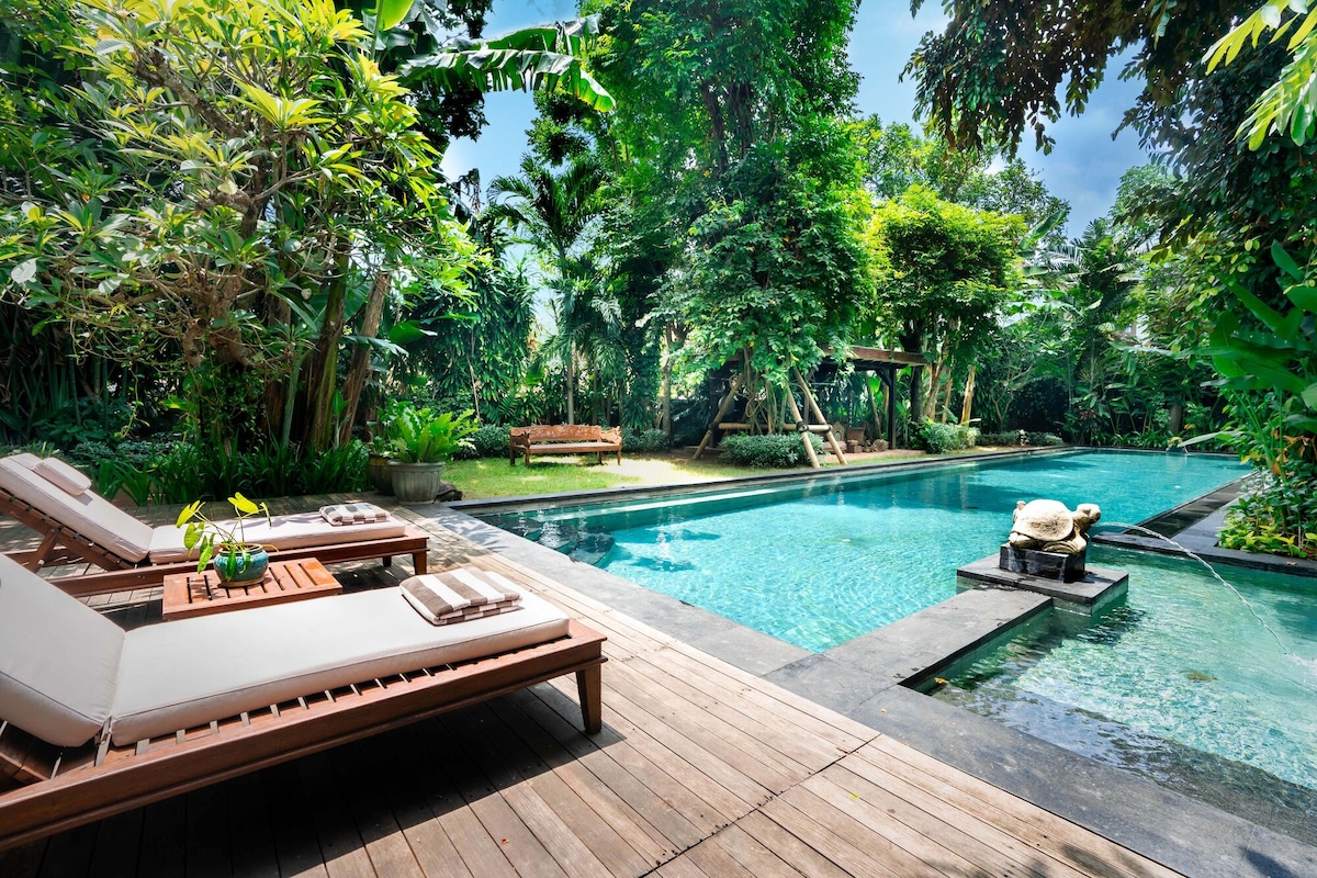 Quiet and Charming 3BR Villa Near Sanur Beach 1