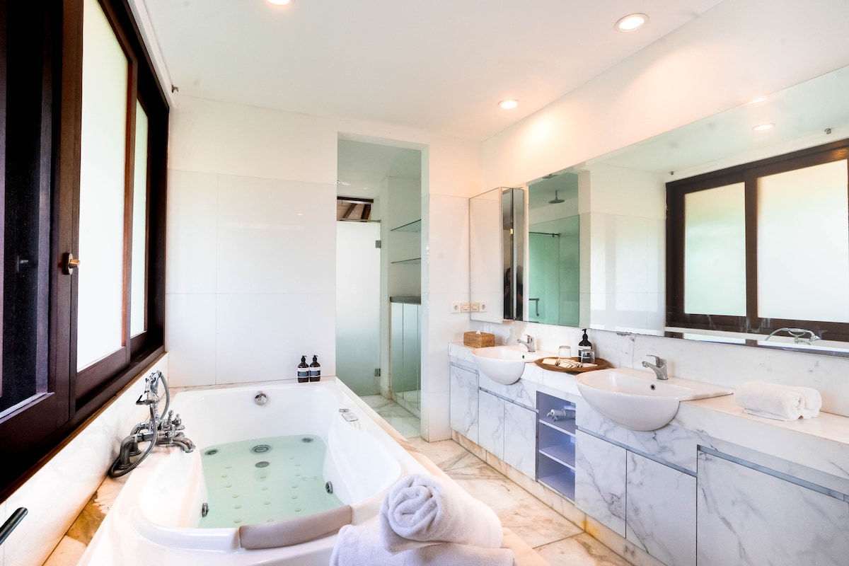 Quiet and Charming 3BR Villa Near Sanur Beach 42