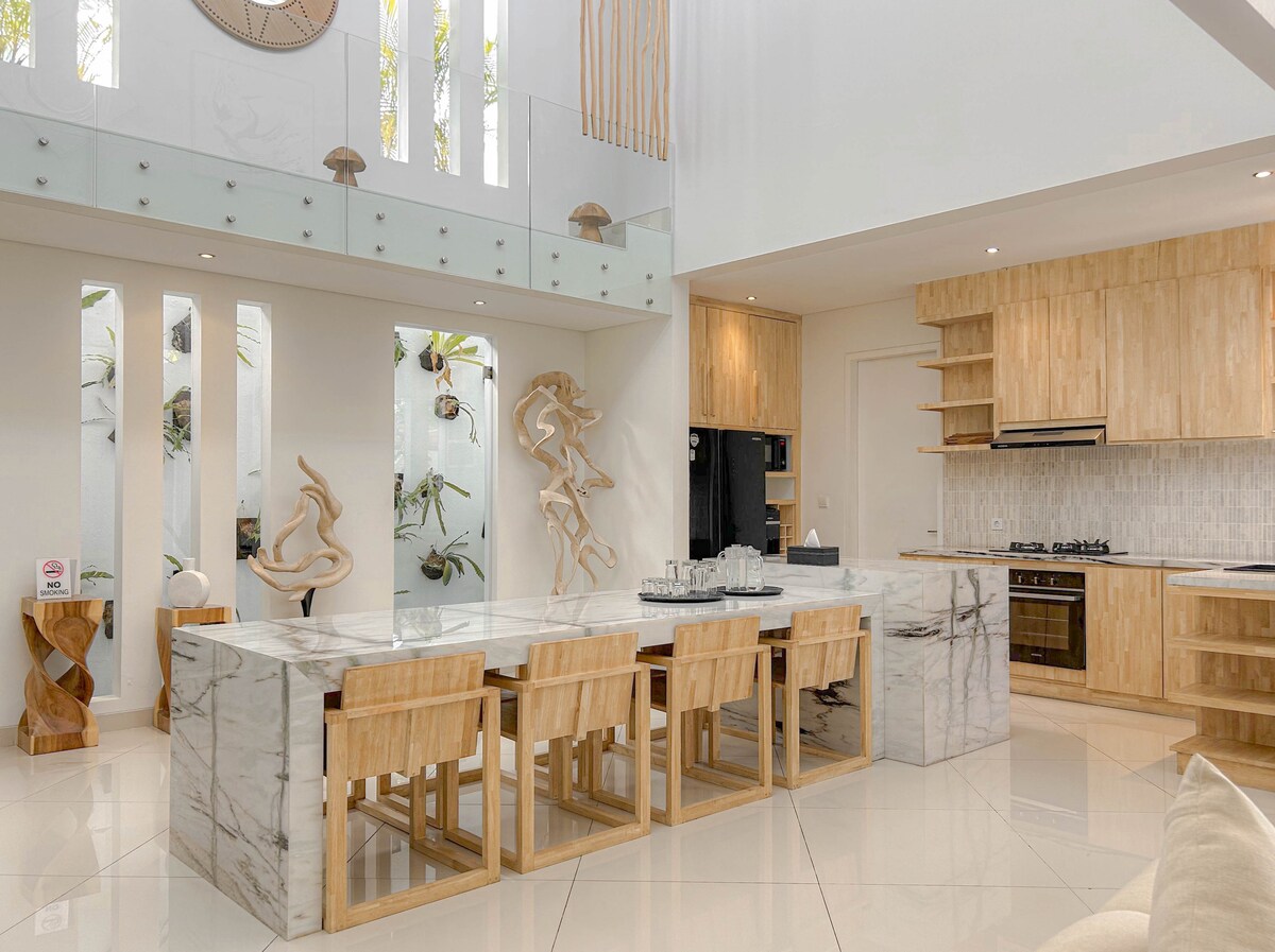 Peaceful 3 BR Villa in Sanur with Full Staff 14