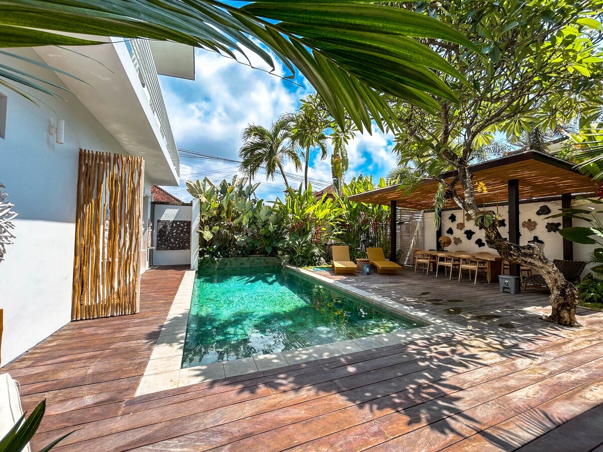 Peaceful 3 BR Villa in Sanur with Full Staff 15