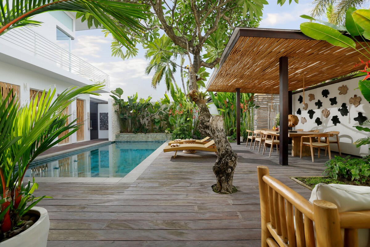 Peaceful 3 BR Villa in Sanur with Full Staff 20