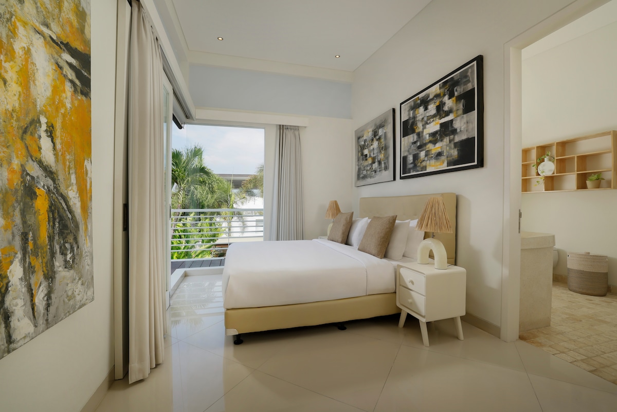 Peaceful 3 BR Villa in Sanur with Full Staff 22